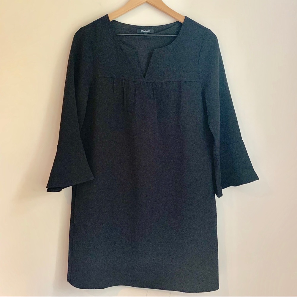 Madewell V Neck Ruffle Sleeve Shift Dress